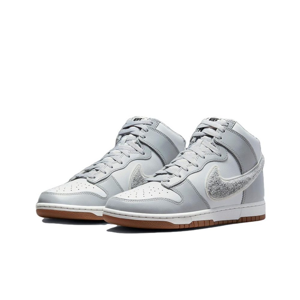 Кроссовки Nike Dunk High 'Chenille Swoosh - Light Smoke Grey' DR8805-003
