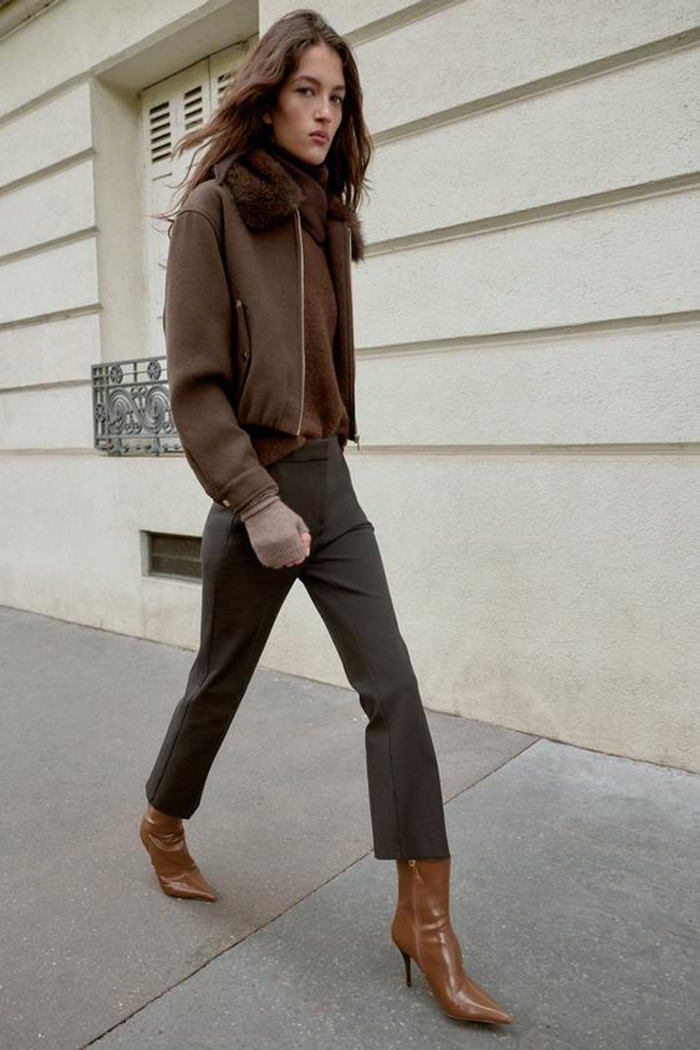 ZARA УКОРОЧЕННЫЕ БРЮКИ FLARE, КОРИЧНЕВЫЙ