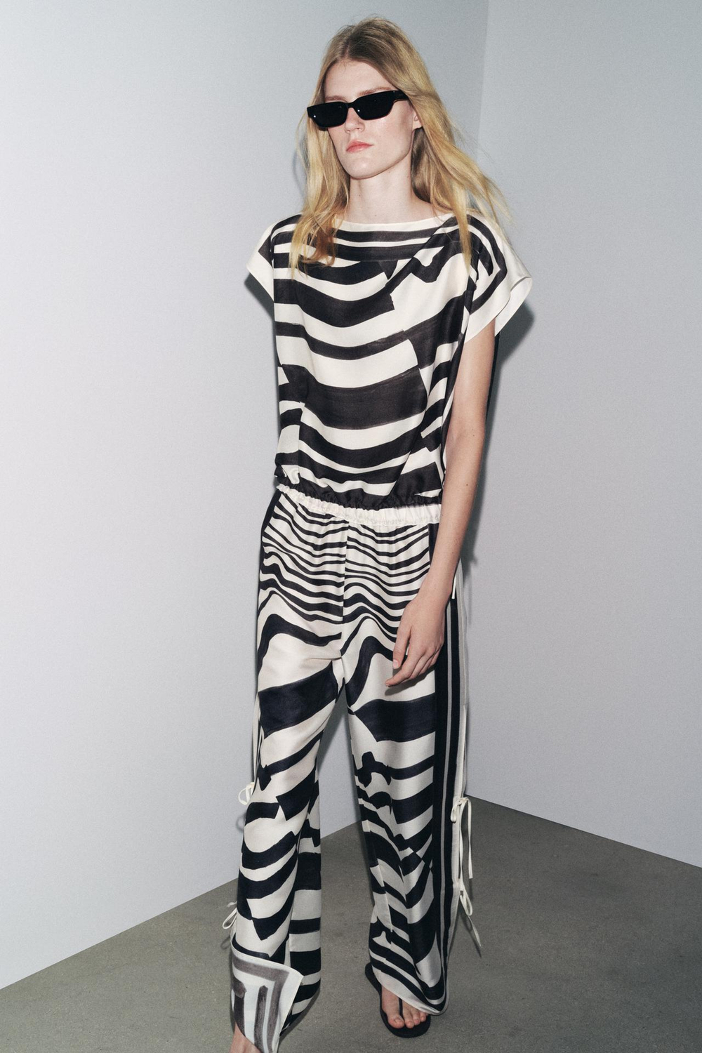 ZARA ТОП С ПРИНТОМ ZW COLLECTION, ЧЕРНЫЙ/ЭКРЮ