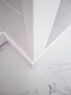 Соединитель для плинтуса, столбик пластиковый 90*18*18мм - (6 шт.)