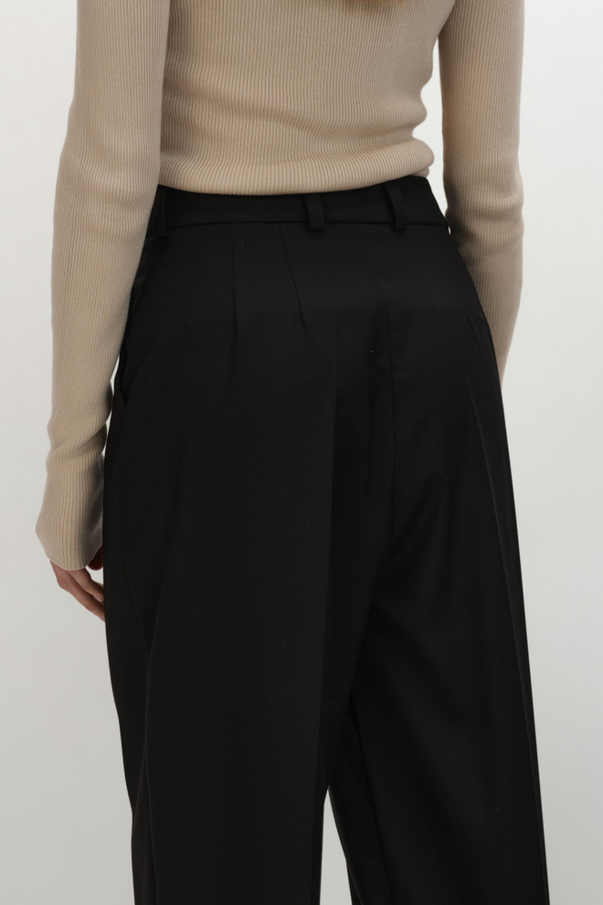 Брюки бананы