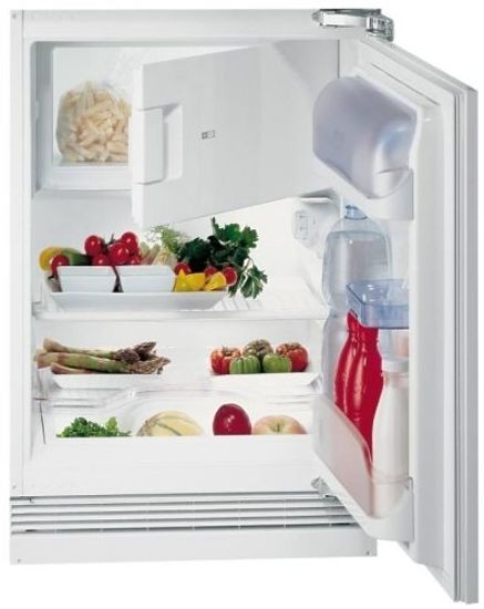 Встраиваемый холодильник Hotpoint-Ariston BTS 1624