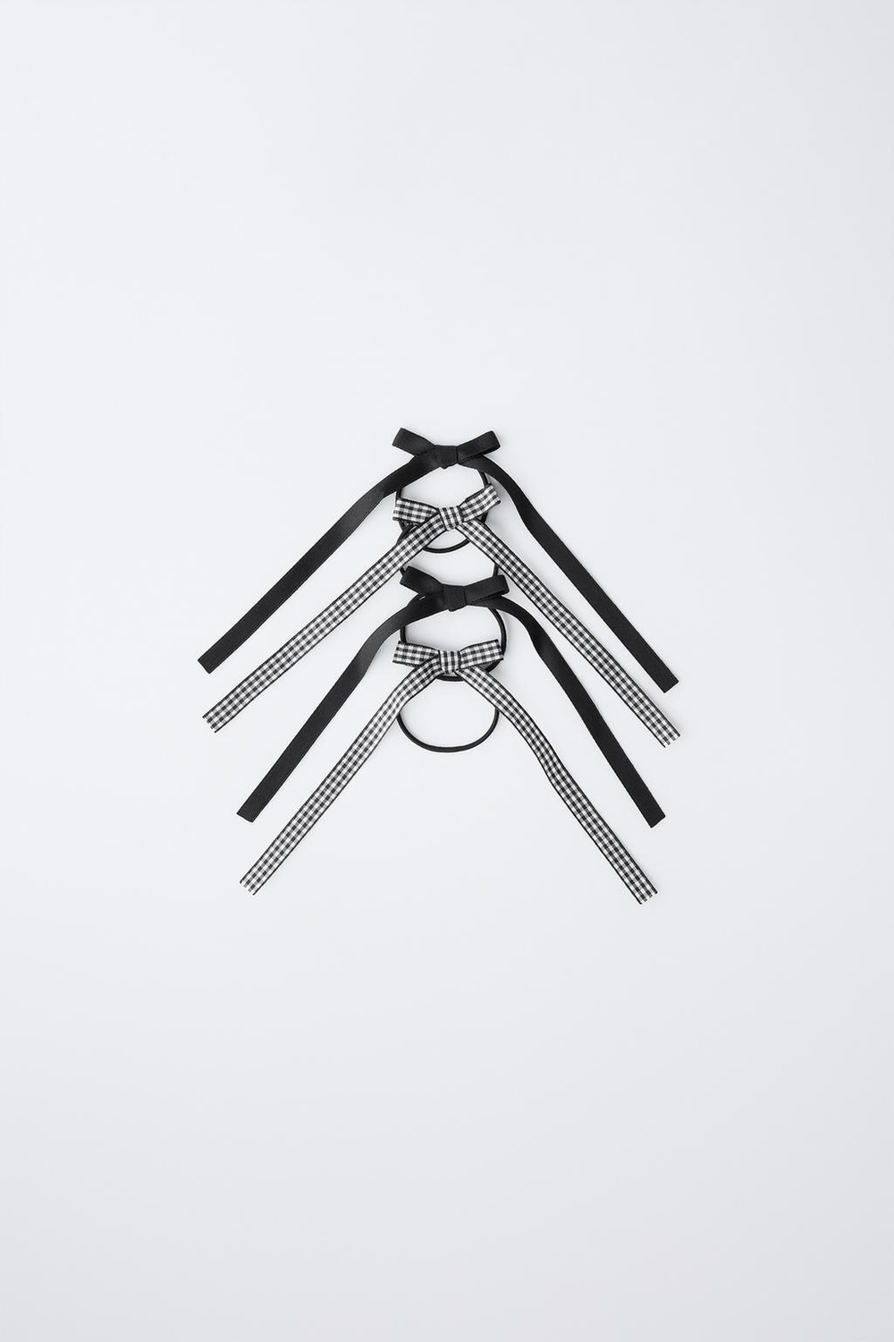 ZARA НАБОР ИЗ ЧЕТЫРЕХ РЕЗИНОК ДЛЯ ВОЛОС С БАНТИКАМИ В КЛЕТКУ ВИШИ, ЧЕРНЫЙ