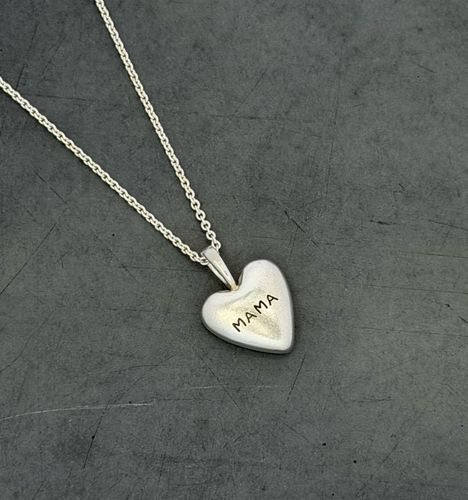 подвес сердце Большая любовь с индивидуальной гравировкой