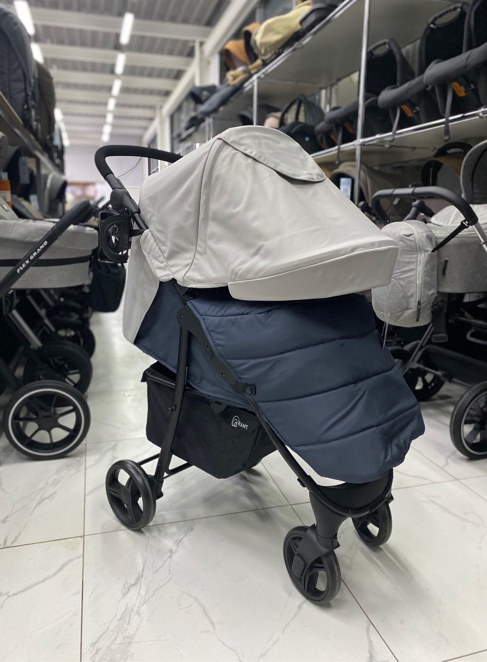 Коляска детская RANT basic "KIRA" RA090 Grey