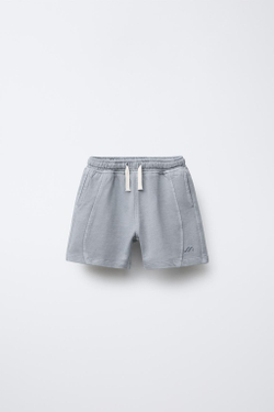 ZARA ШОРТЫ GARMENT DYE С ВЫШИТЫМ ЛОГОТИПОМ, ЛИНЯЛЫЙ СИНИЙ