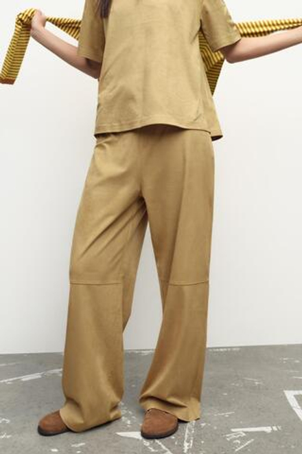 ZARA БРЮКИ ИЗ ИСКУССТВЕННОЙ ЗАМШИ, МЯГКИЙ КАШТАНОВЫЙ