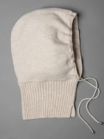 Капор женский вязаный бежевый