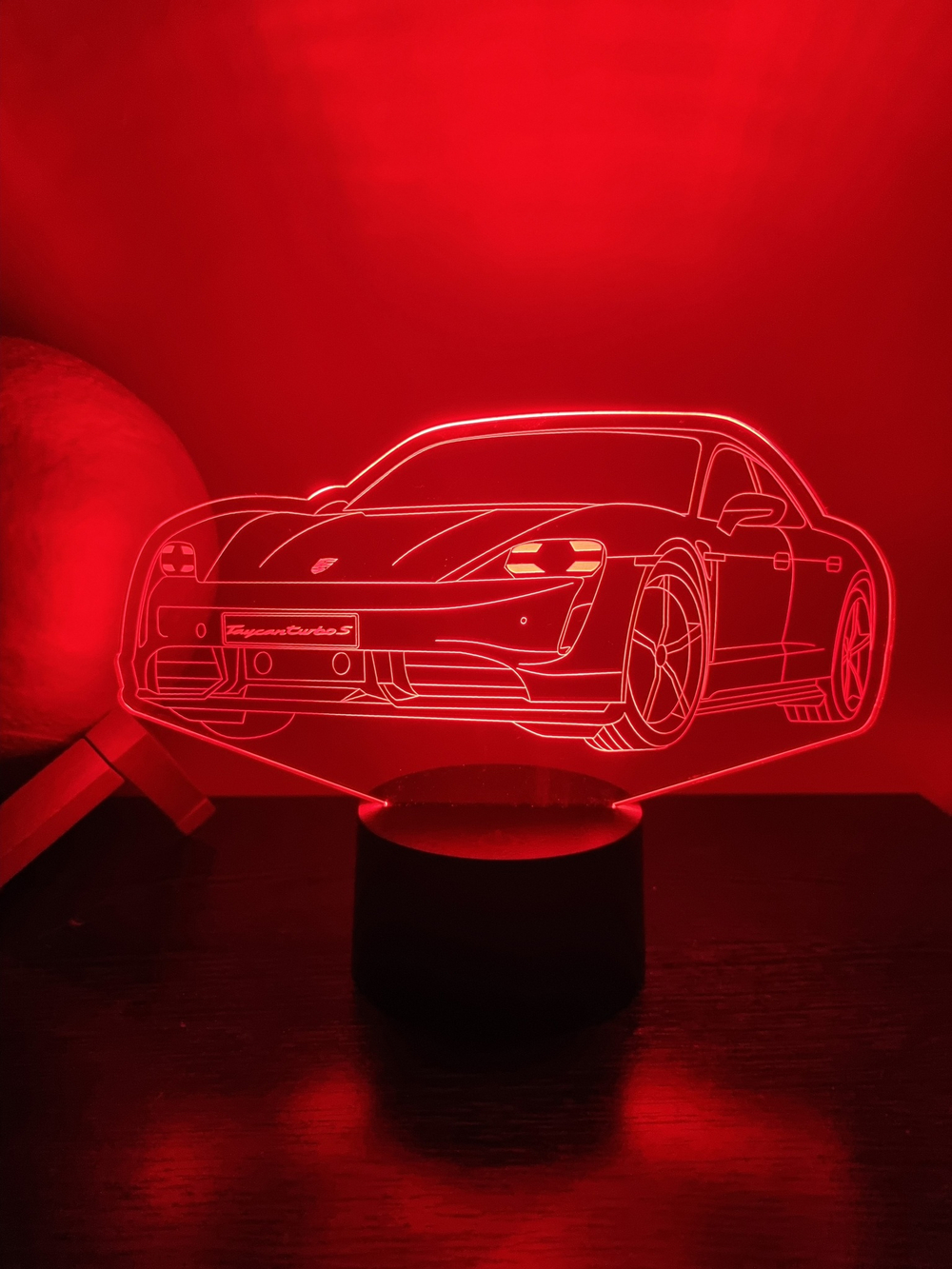 Светильник "Автомобиль Porsche Taycan Turbo S"