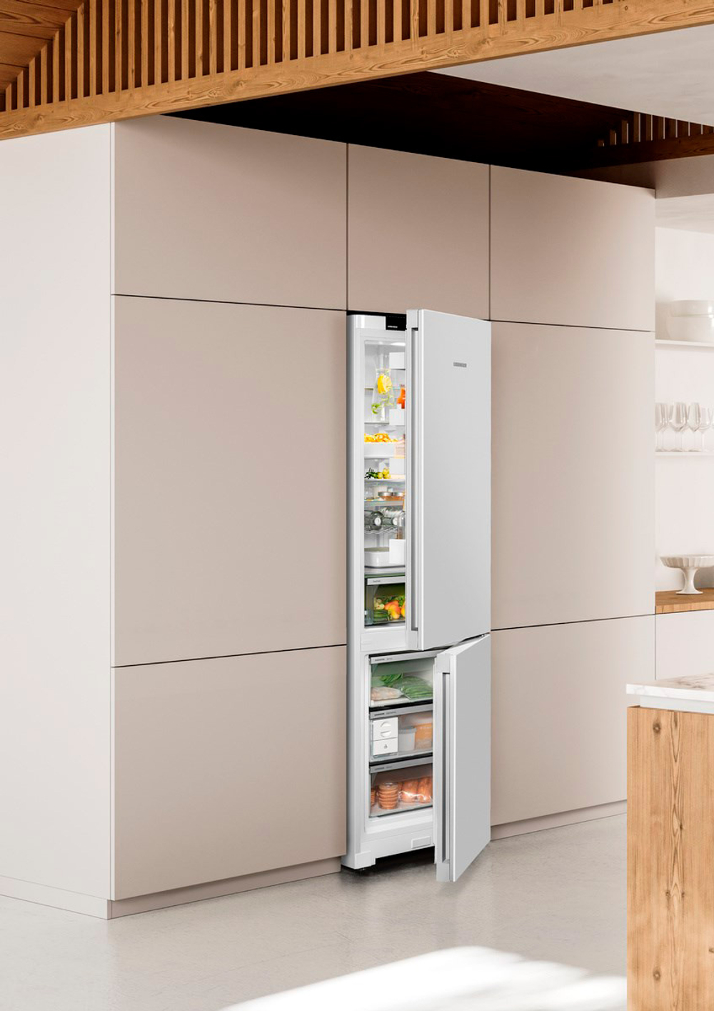 Холодильник Liebherr CNd 5723