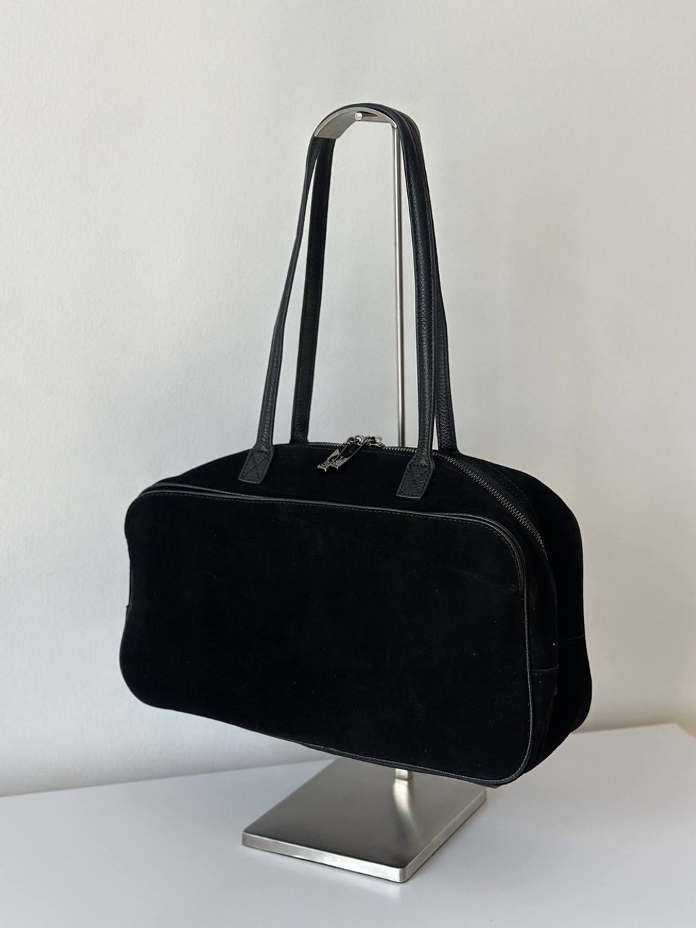 002 BLACK Сумка жен. нат. кожа 33*14*19
