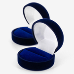 Бархатистая поверхность футляра