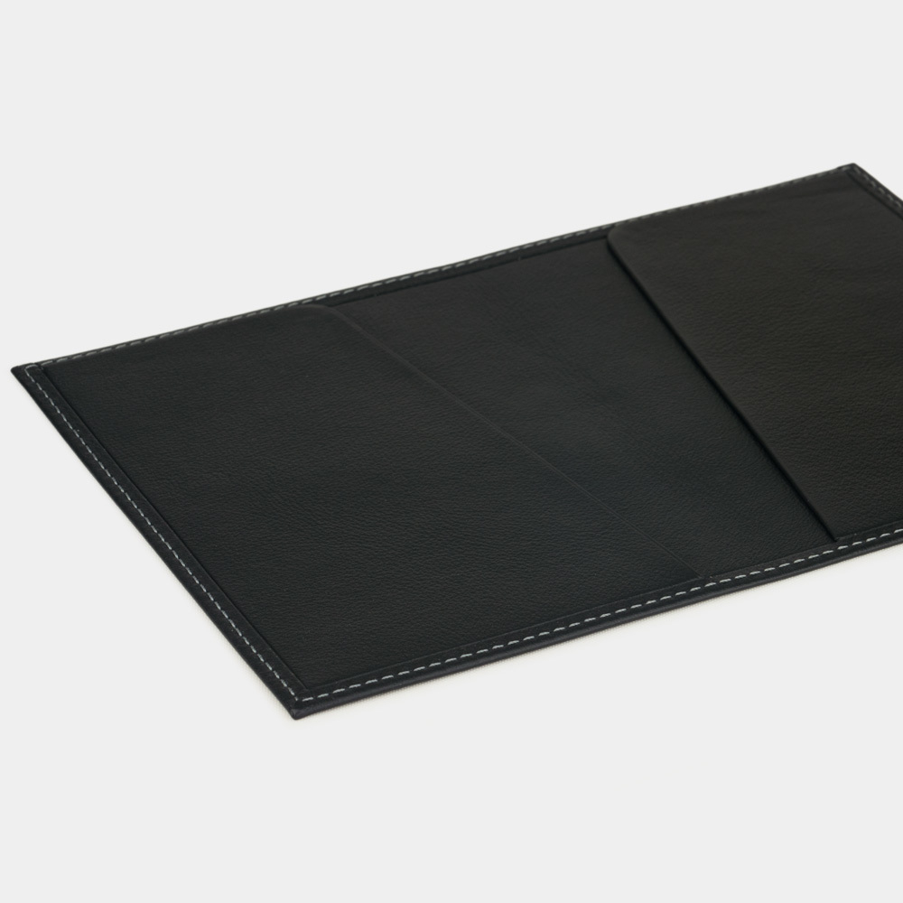 Обложка для паспорта из натуральной кожи теленка, черного цвета