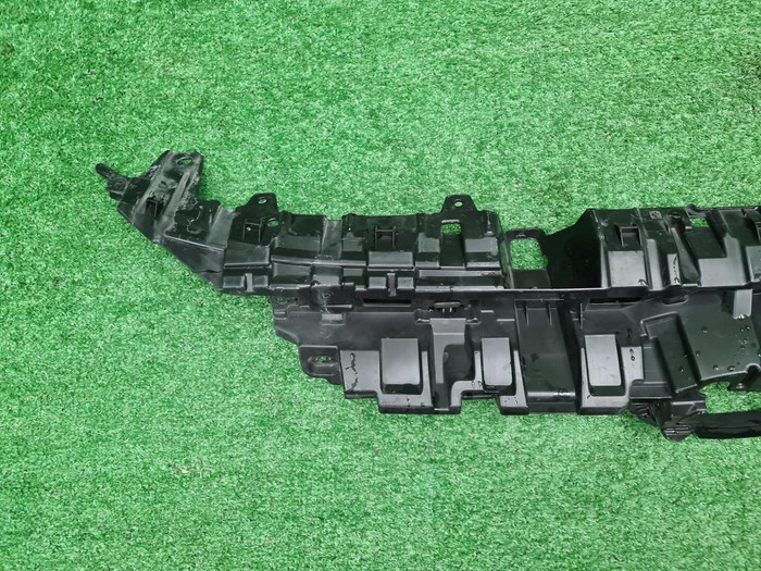 Кронштейн решетки радиатора Toyota RAV4 XA50 18-нв