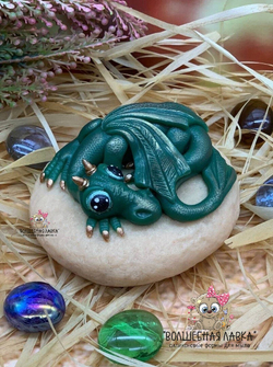 Силиконовая форма Дракон на камне