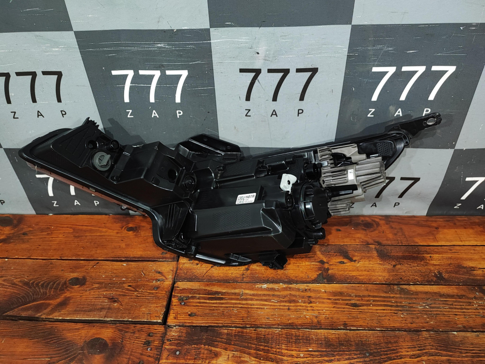 Фара правая Hyundai Elantra 7 (CN7) 20-нв Б/У Оригинал 92102AA000