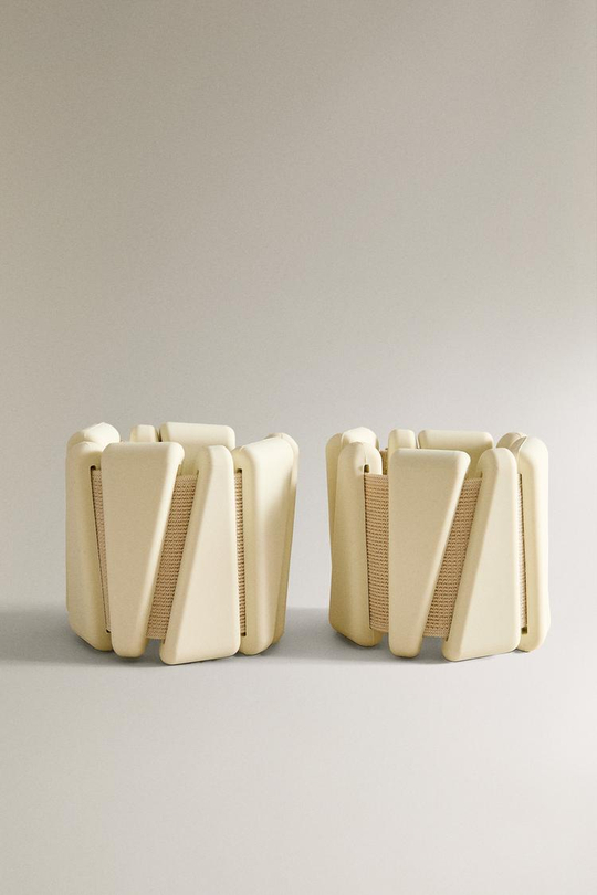 ZARA HOME НАБОР СПОРТИВНЫХ БРАСЛЕТОВ И НАПУЛЬСНИКОВ С УТЯЖЕЛИТЕЛЯМИ (2 ШТ.), ЭКРЮ