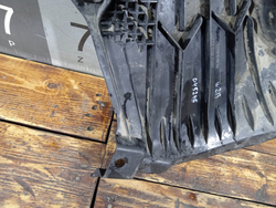 Пыльник переднего бампера левый Mercedes E-Class (W213) 16-нв Б/У Оригинал A2135201100