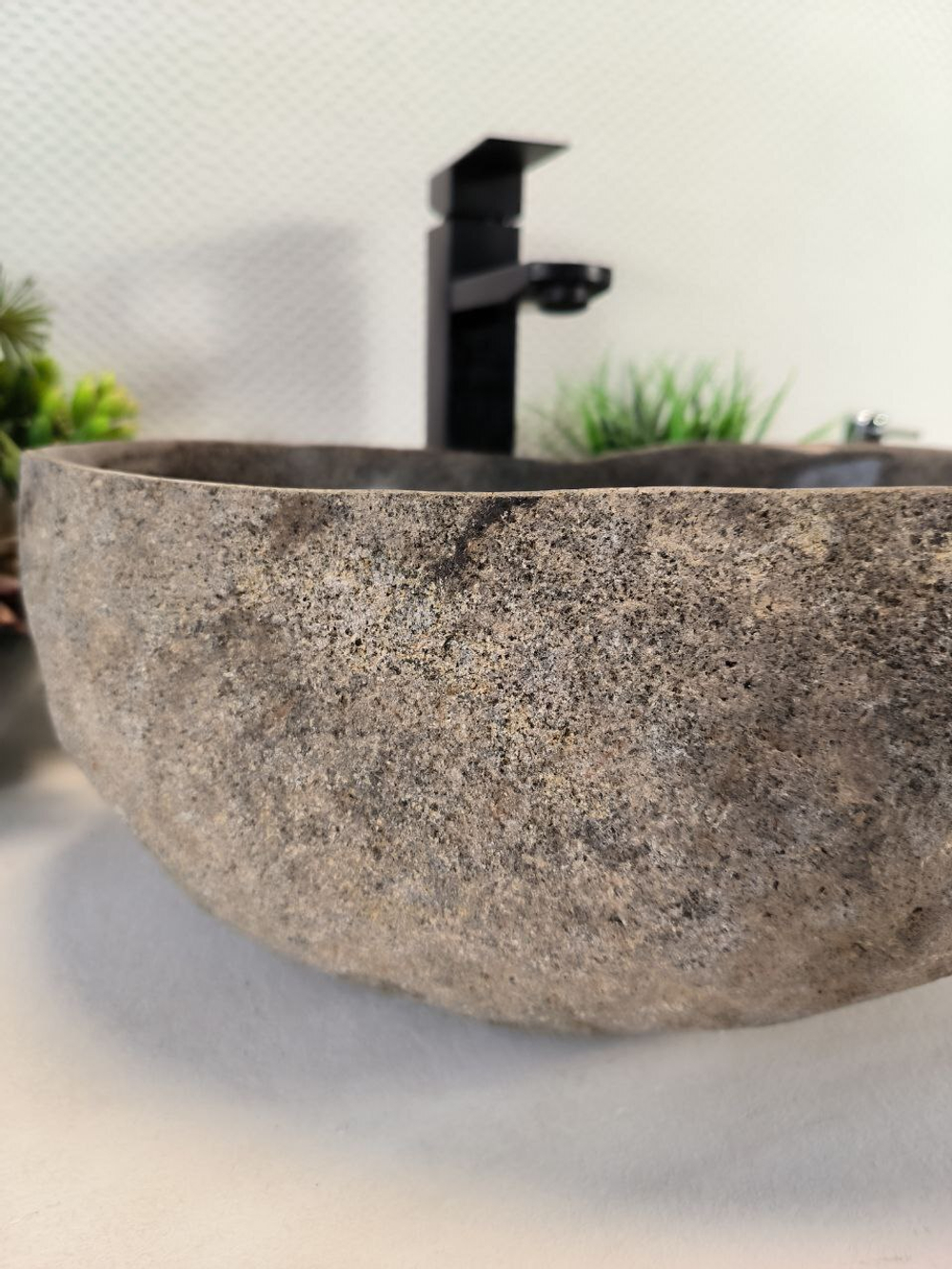 Раковина из речного камня RS-65613 42*36*15 0861