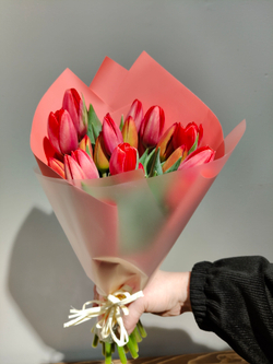 Букет из 35 тюльпанов