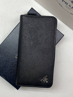 Кошелёк Prada