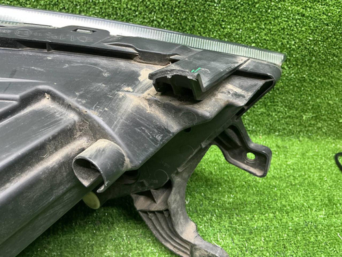 Фара левая Lada Granta (2018-н.в.) галоген