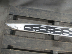 Накладка порога левого Mercedes ML GLE (W166)  Б/У Оригинал A1666900375