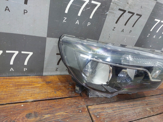 Фара правая с дефектом LADA Vesta 15-22 Б/У Оригинал 8450006952