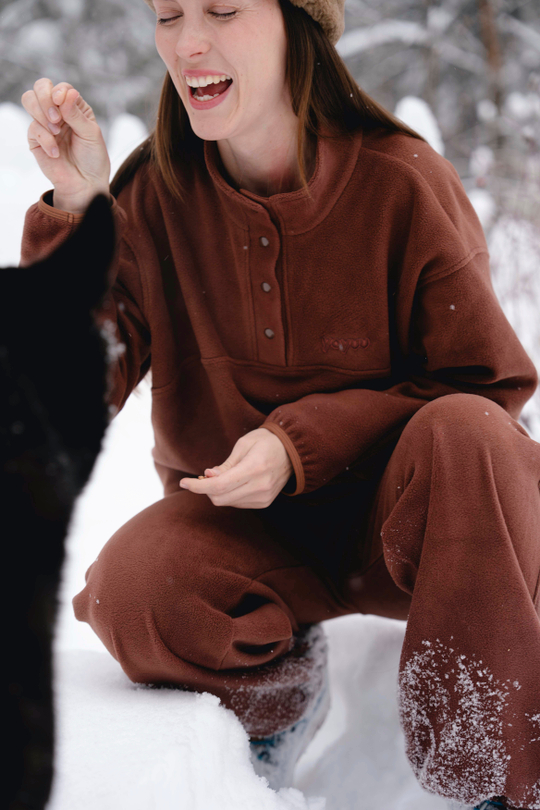 Флисовый свитшот с воротником-стойкой