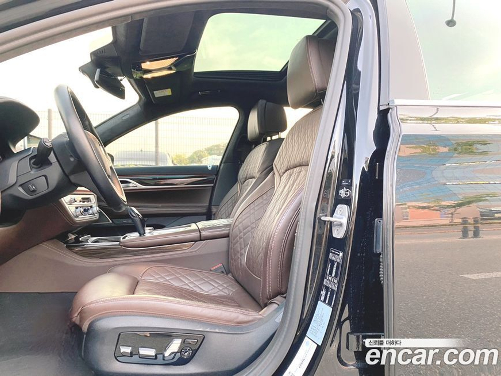 BMW 7 Series (G11) 740i Design Pure Excellence (10.2020)