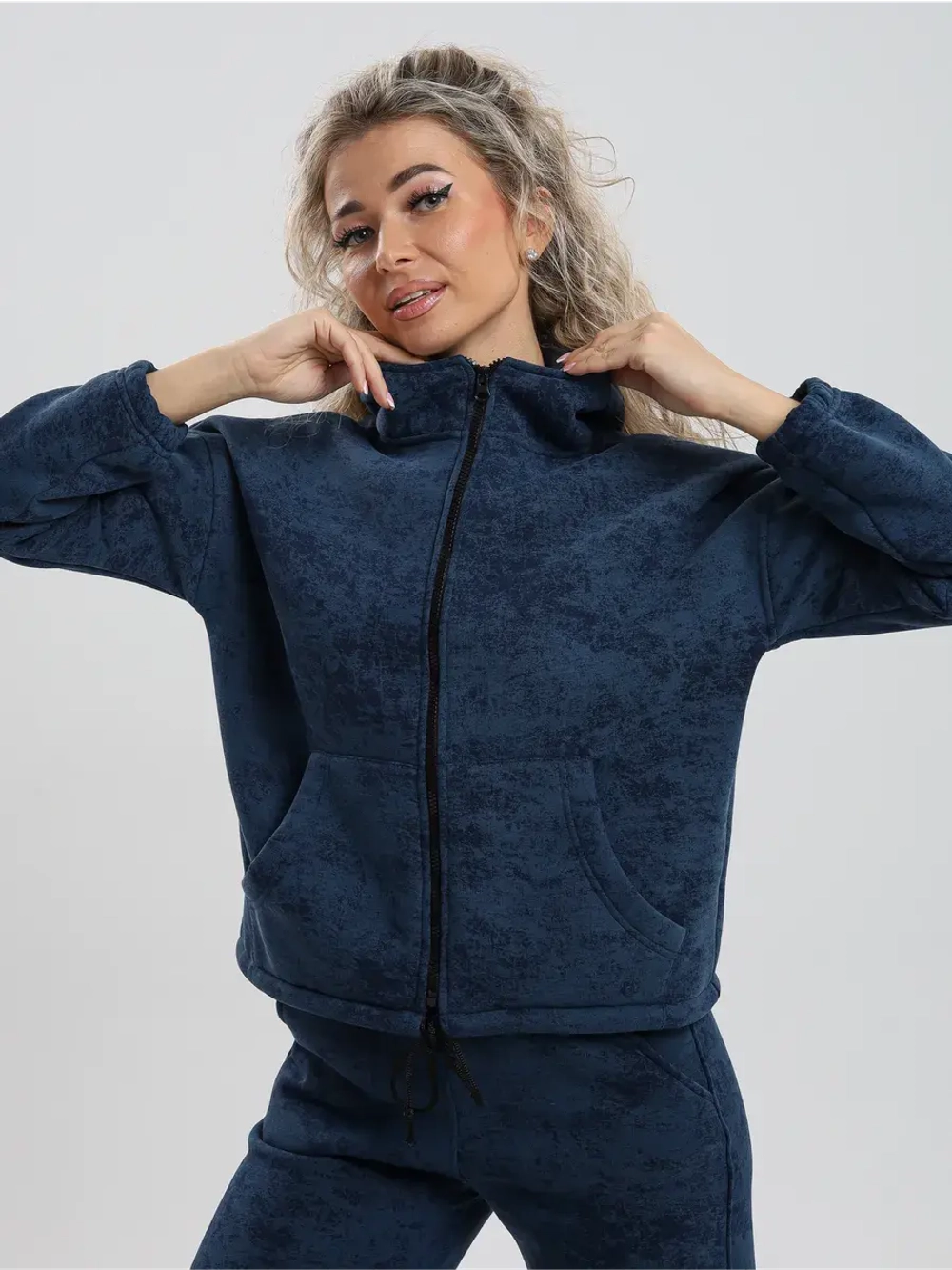 Костюм спортивный теплый с начесом на молнии