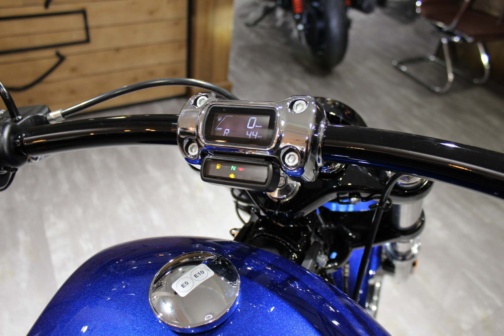 Softail Breakout 114 (FXBRS) Harley-Davidson BLUE MAX