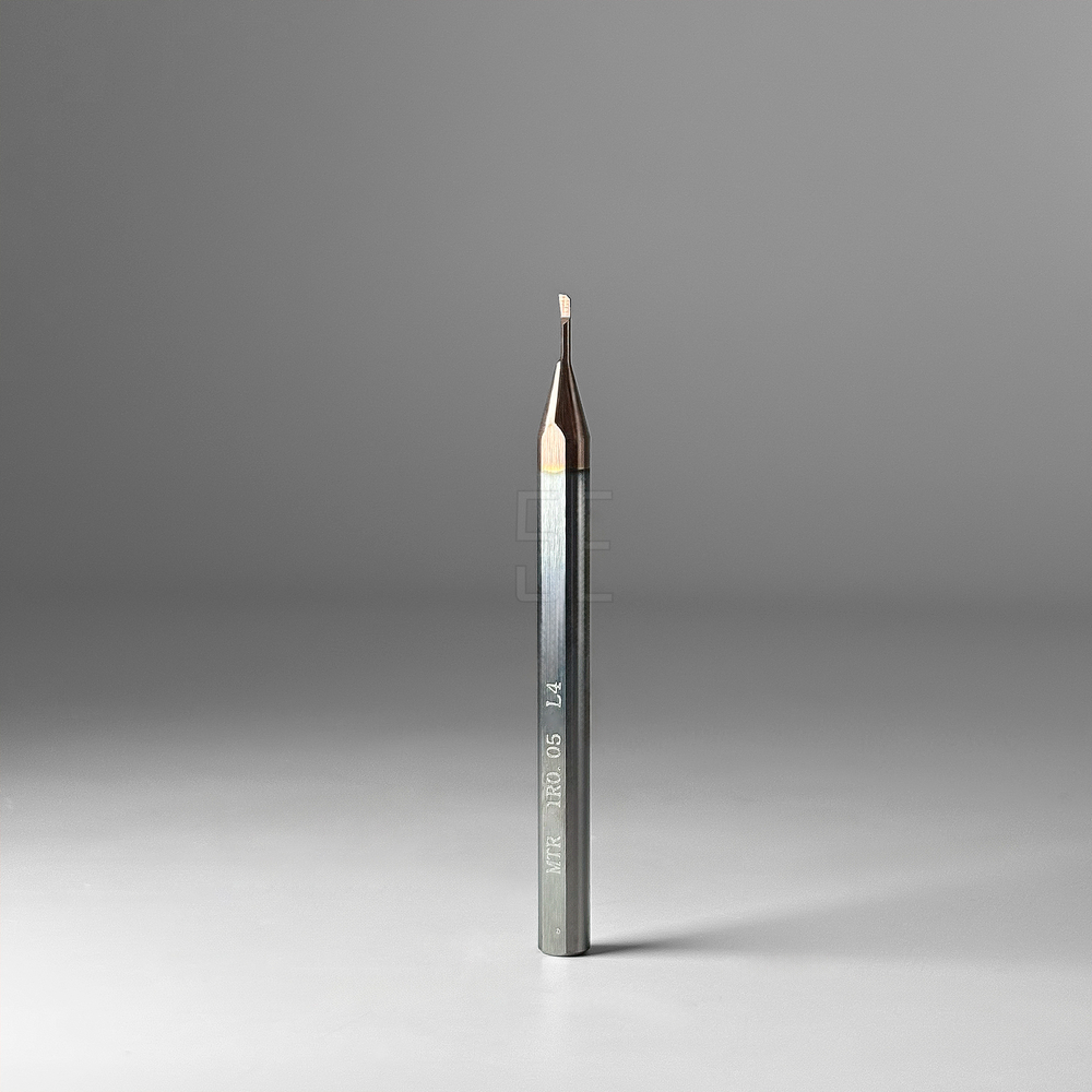 MTR 1.0R0.05L4-D4 Резец твердосплавный
