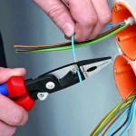 Электромонтажные клещи черненые 200 мм Knipex 13 92 200