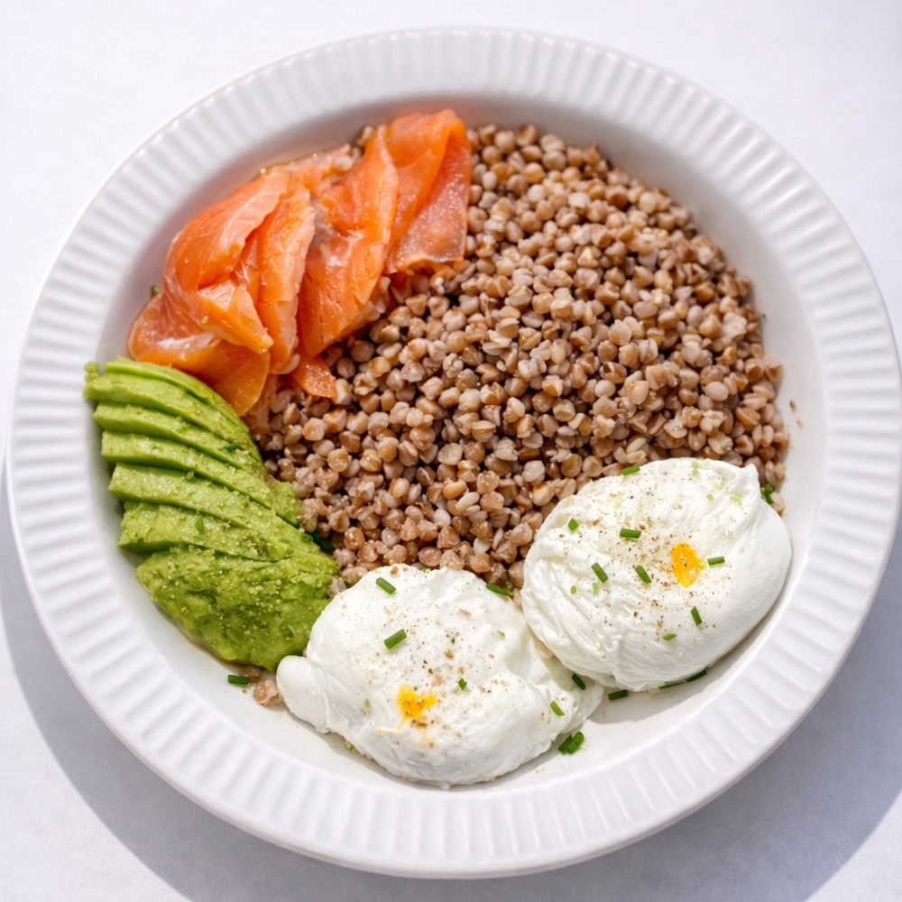Grechka с лососем и авокадо