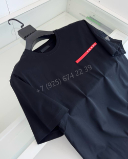 Футболка Prada