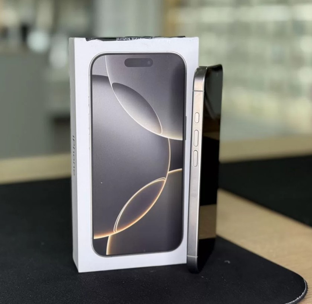 iPhone 16 Pro Max, 256 ГБ б/у