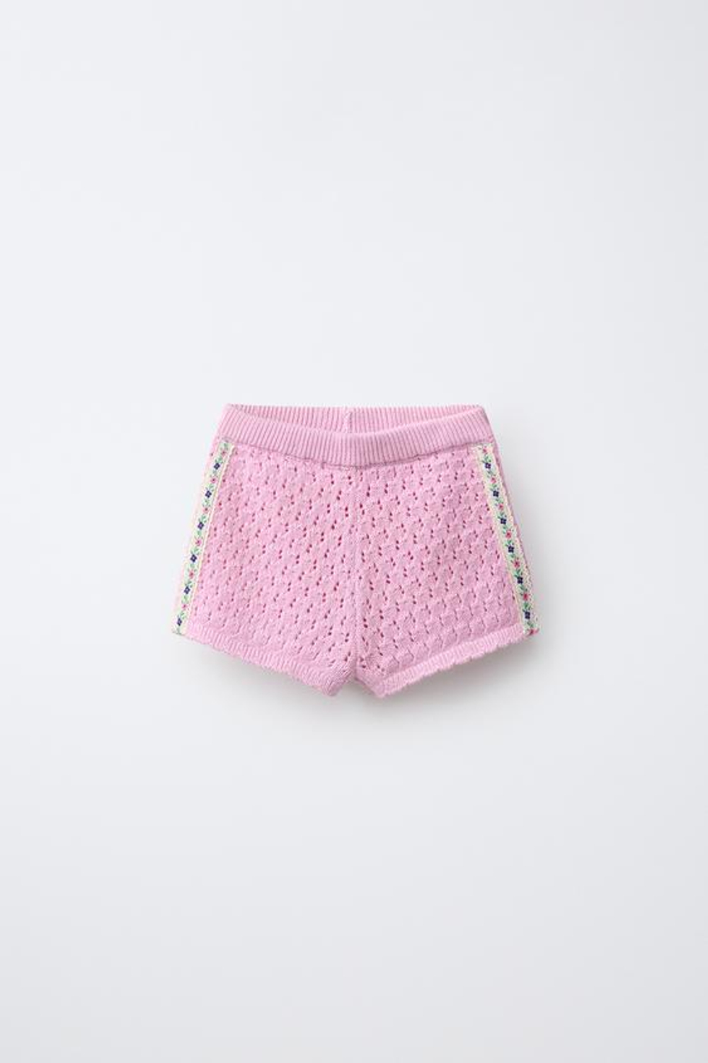 ZARA ТРИКОТАЖНЫЕ ШОРТЫ С ВЫШИТЫМИ ЦВЕТАМИ, РОЗОВЫЙ