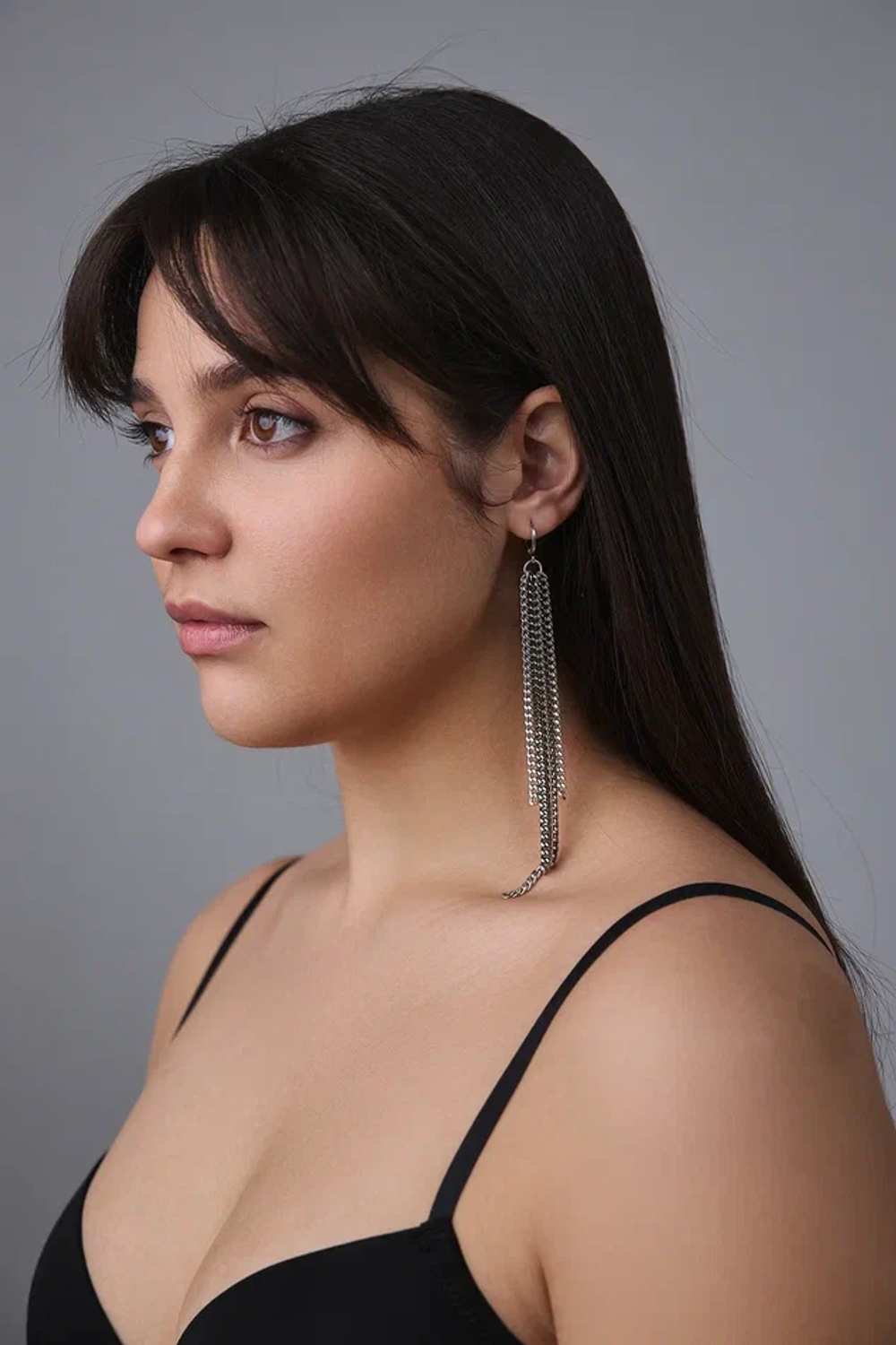 Серьги длинные цепочки на замке левербек, оттенки серебро и графит