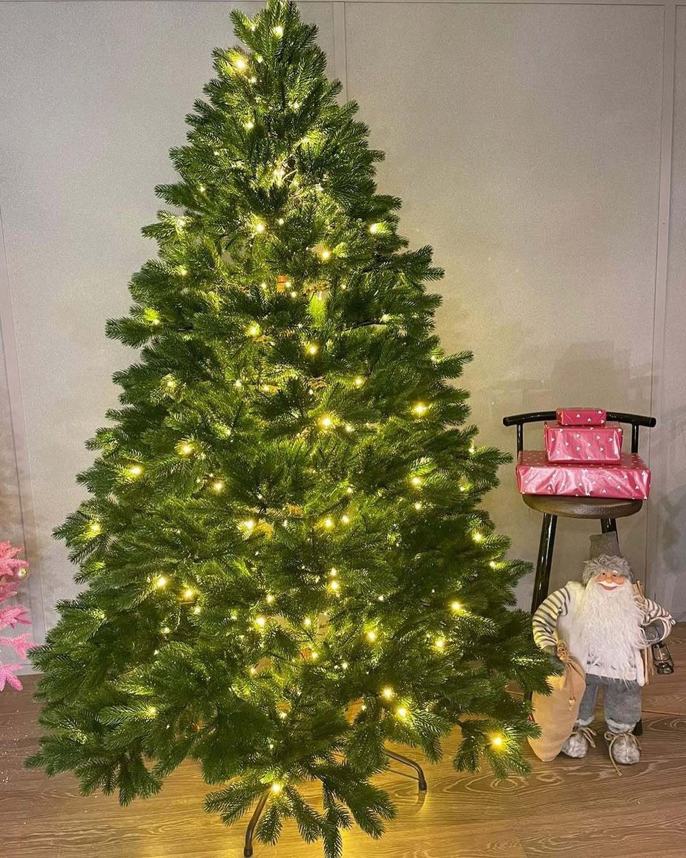 Елка с гирляндой встроенной «Королева леса» (Литая хвоя) 150 см / 1,5 м