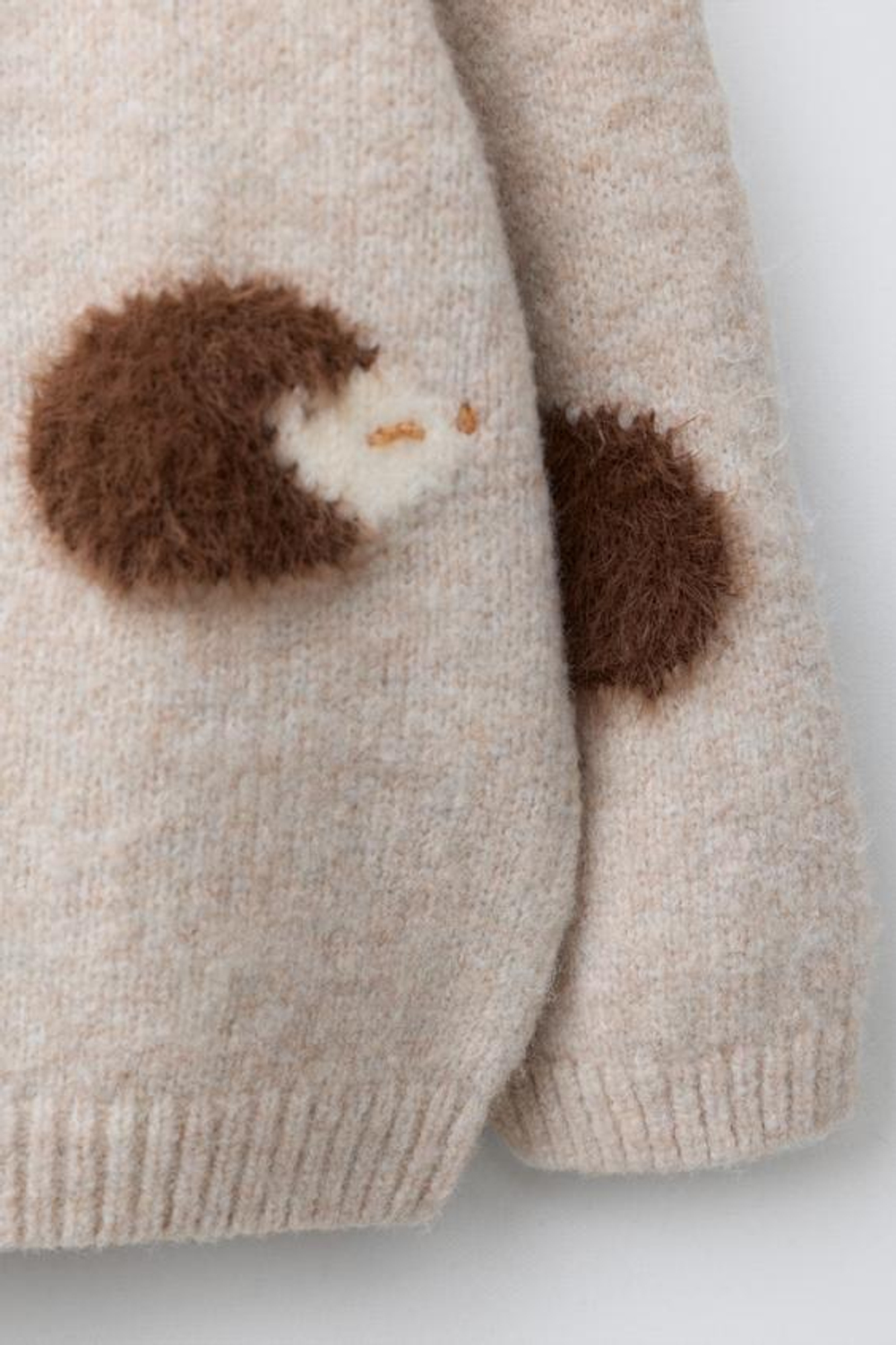 ZARA СВИТЕР С УЗОРОМ «ЕЖИКИ», СВЕТЛО-БЕЖЕВЫЙ