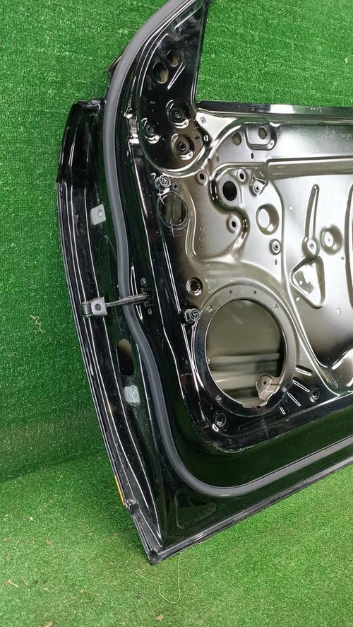 Дверь передняя правая Audi Q3 1 8U (2011-2018)