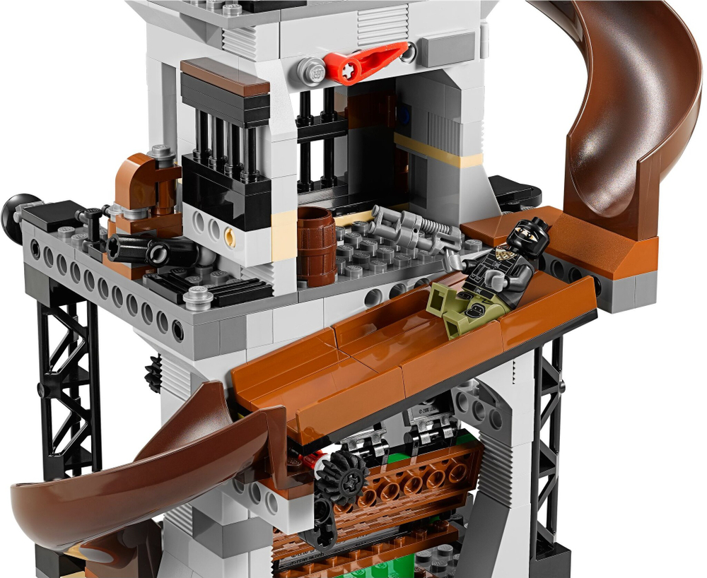 Конструктор Черепашки Ниндзя LEGO 79117 Вторжение в черепашье логово