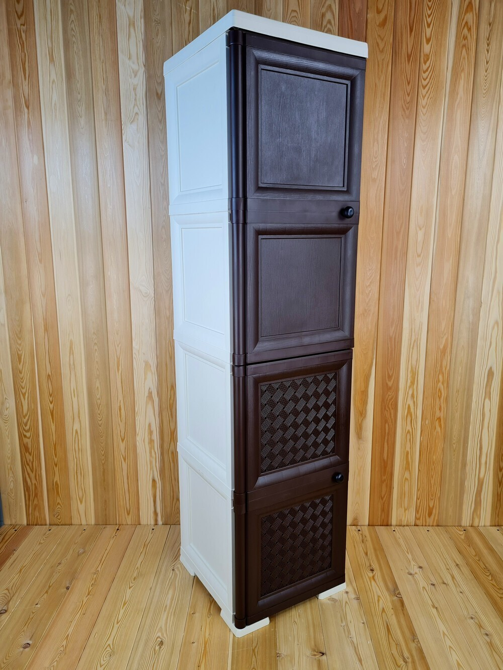 Шкаф высокий, с усиленными рёбрами жёсткости "УЮТ", 40,5х42х161,5 h, 2 дверцы. Цвет: Бежево-коричневый. Арт: Э-046-БД