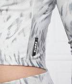 топ erin ls GUESS ACTIVE - серый(O1BA43 MC04N)