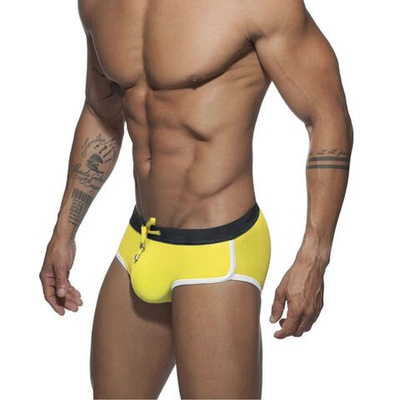 Желтые мужские плавки-брифы с контрастной отделкой (Размер: XXXL) (Цвет: желтый)