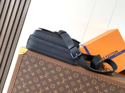 Сумка через плечо Louis Vuitton Boarding
