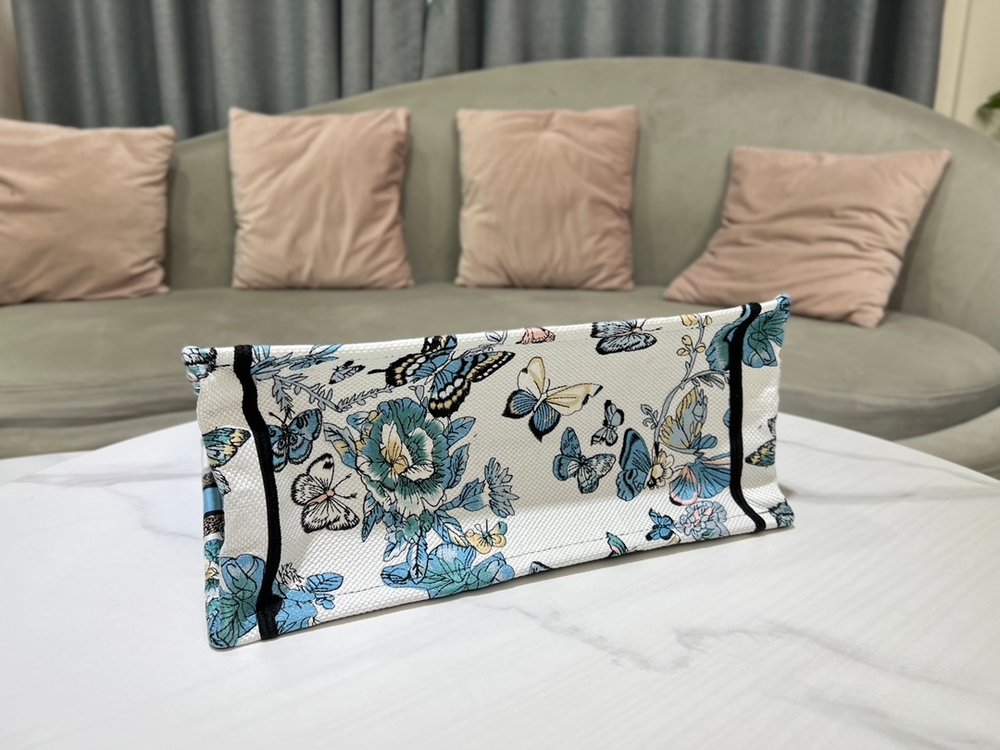 Christian Dior Book Tote 36 cm
