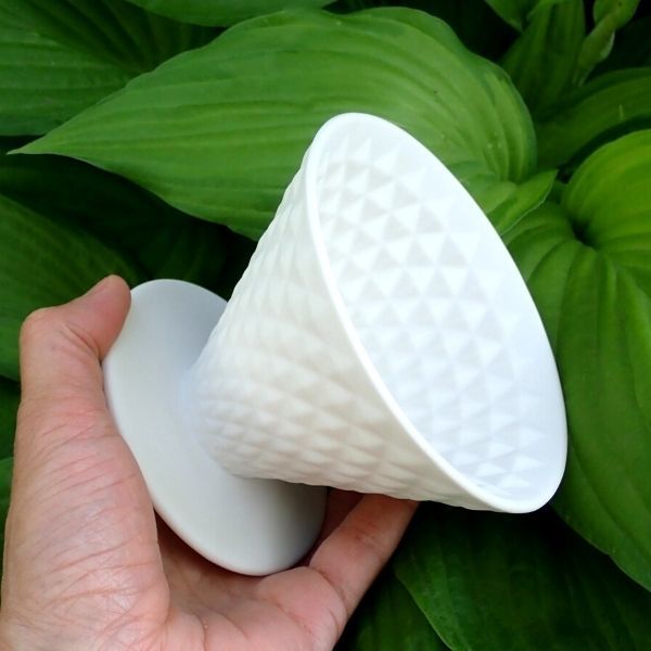 Воронка-дриппер для кофе YAMI Diamond Coffee Dripper V02, белая, на 2-4 чашки