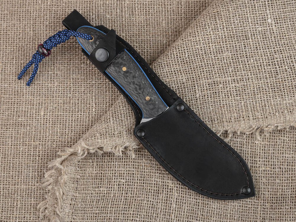 Силовой нож для бушкрафта "Канадец", сталь VG-10/Elmax, рукоять карбон (синий спейсер)